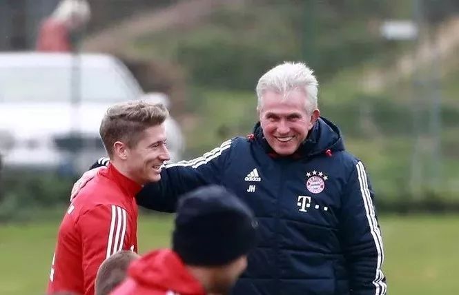 焦点战中 焦点战中