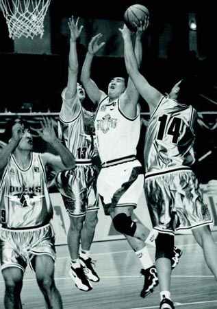 持产业与城 持产业与城